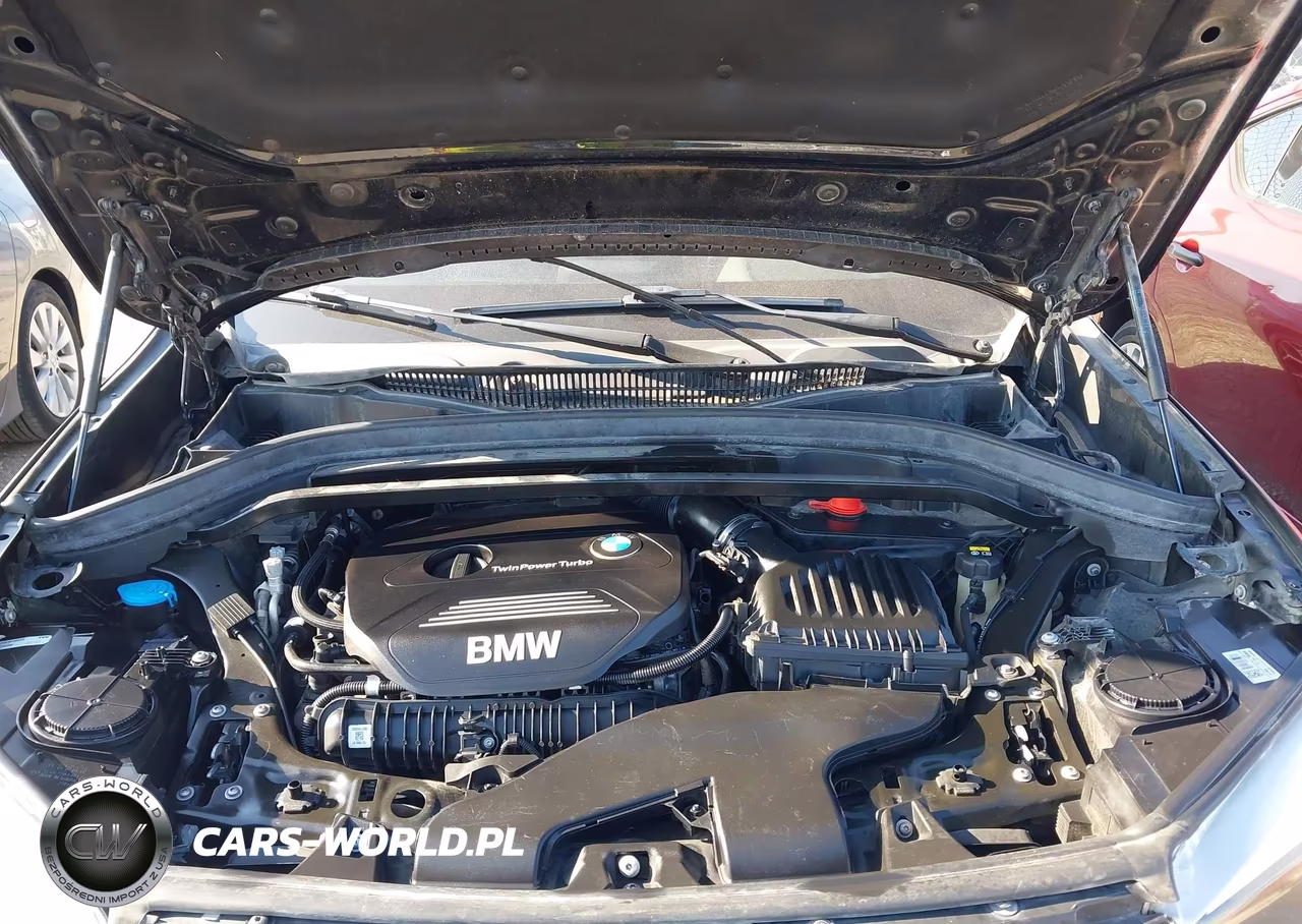 2018 BMW X1 xDrive28I VIN:WBXHT3C39J5L27103 - 10