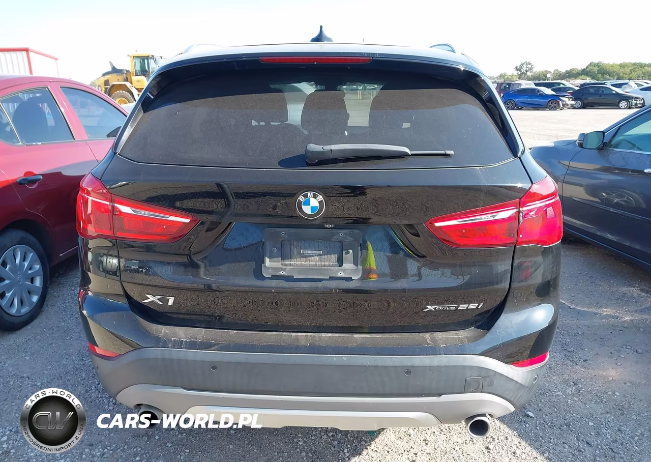 2018 BMW X1 xDrive28I VIN:WBXHT3C39J5L27103 - 16