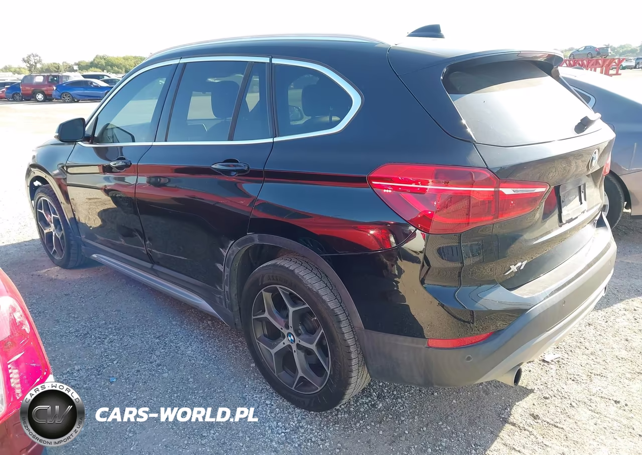 2018 BMW X1 xDrive28I VIN:WBXHT3C39J5L27103 - 3