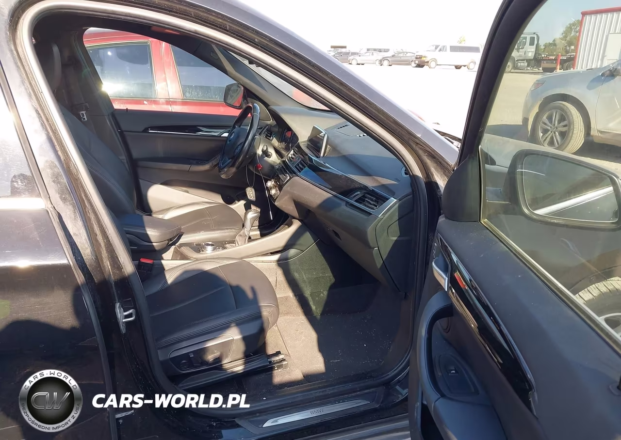 2018 BMW X1 xDrive28I VIN:WBXHT3C39J5L27103 - 5