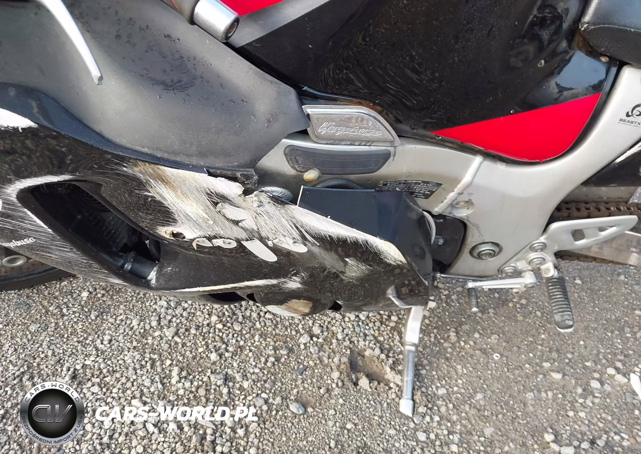 2005 Suzuki Gsx1300 Rk5 VIN:JS1GW71AX52111187 - 9