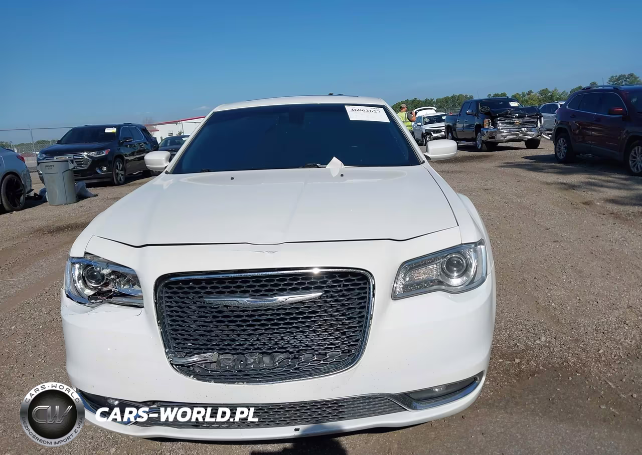 2016 Chrysler 300 Limited VIN:2C3CCAAG9GH165724 - 12