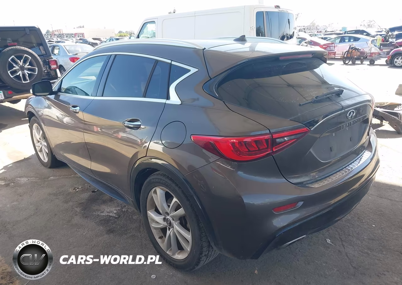 2018 Infiniti Qx30 Premium VIN:SJKCH5CP2JA045316 - 3