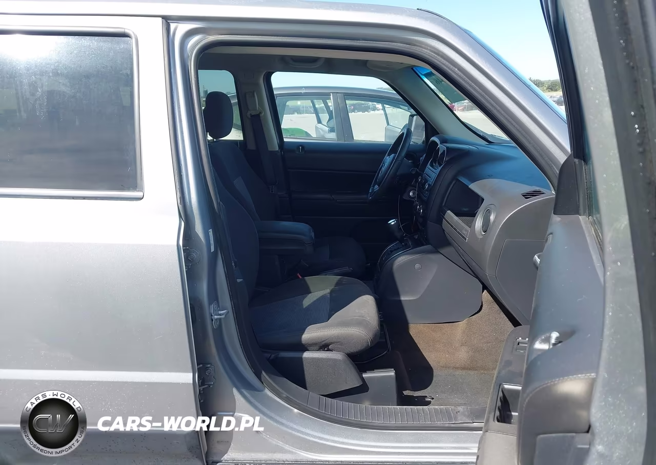 2015 Jeep Patriot Latitude VIN:1C4NJRFB3FD189891 - 5