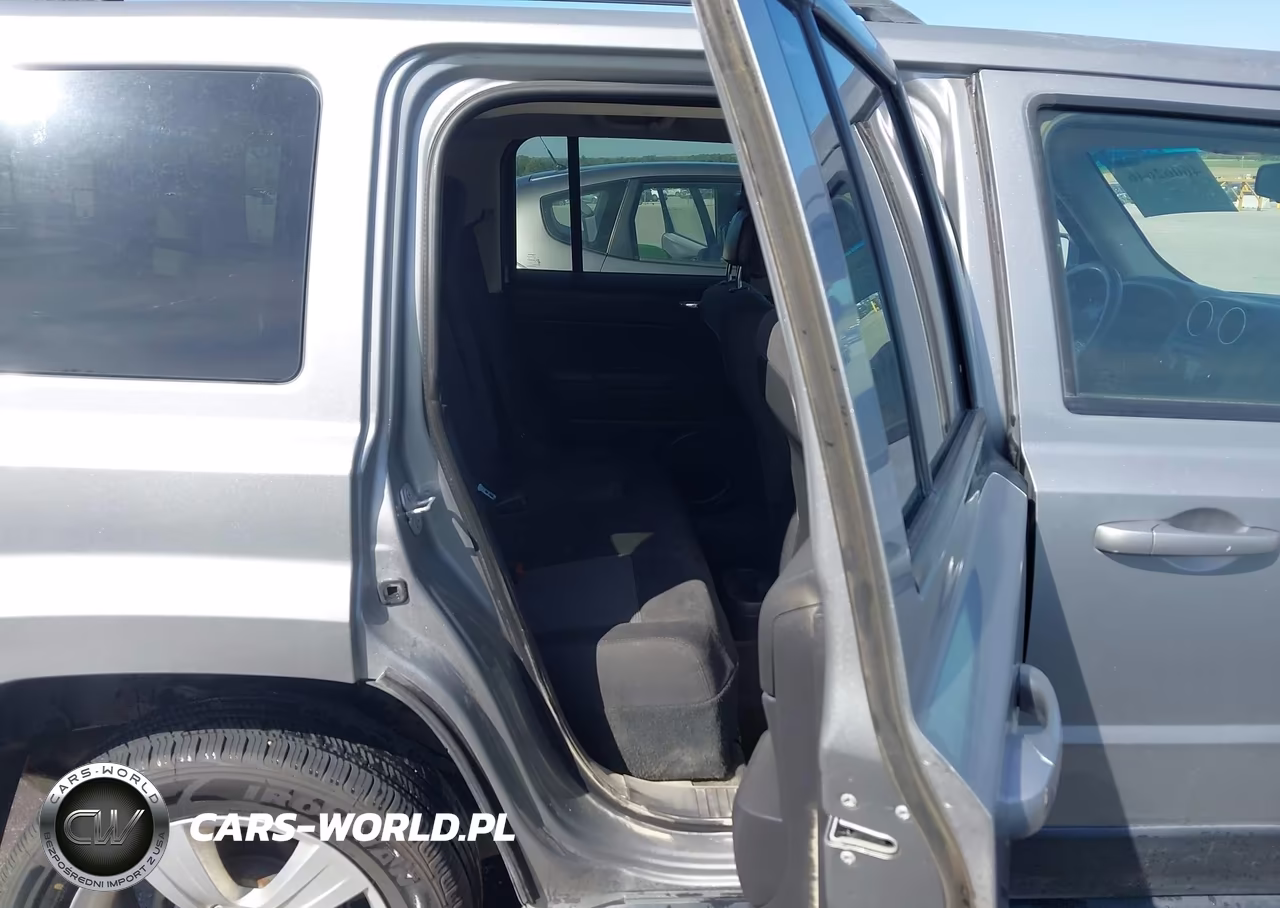2015 Jeep Patriot Latitude VIN:1C4NJRFB3FD189891 - 8
