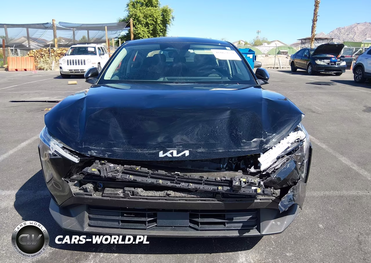 2025 Kia K4 Lxs VIN:3KPFT4DE1SE163877 - 13