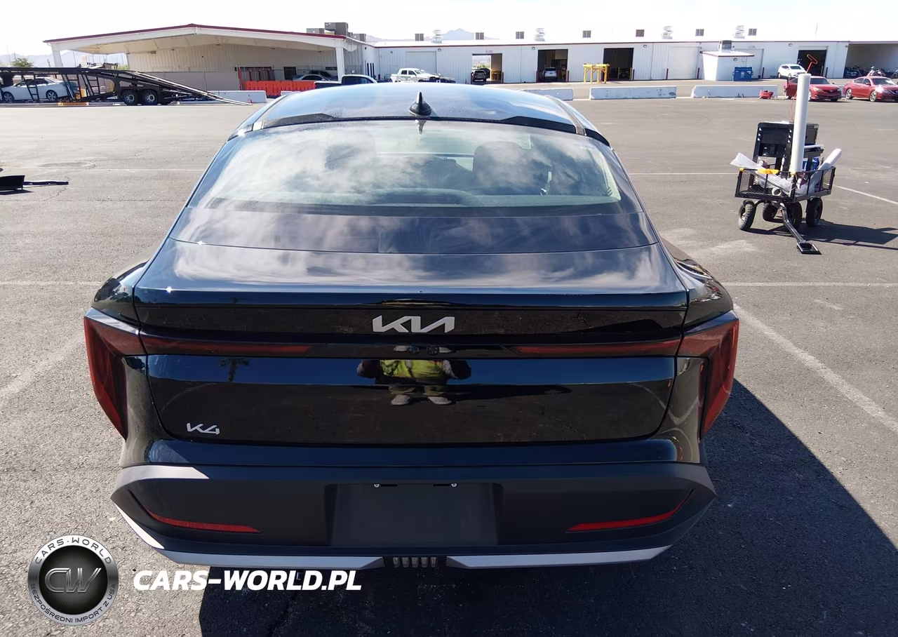 2025 Kia K4 Lxs VIN:3KPFT4DE1SE163877 - 17