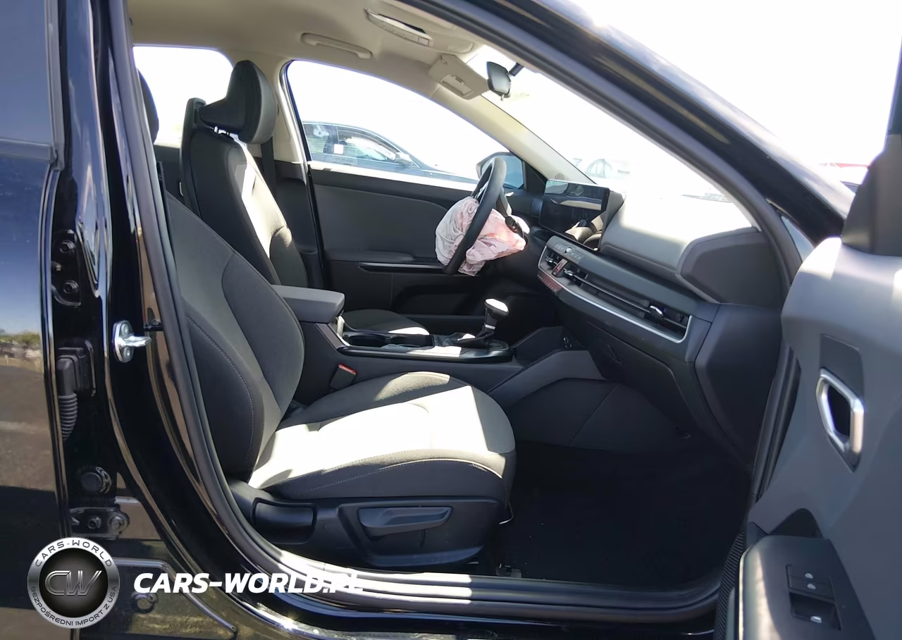 2025 Kia K4 Lxs VIN:3KPFT4DE1SE163877 - 5