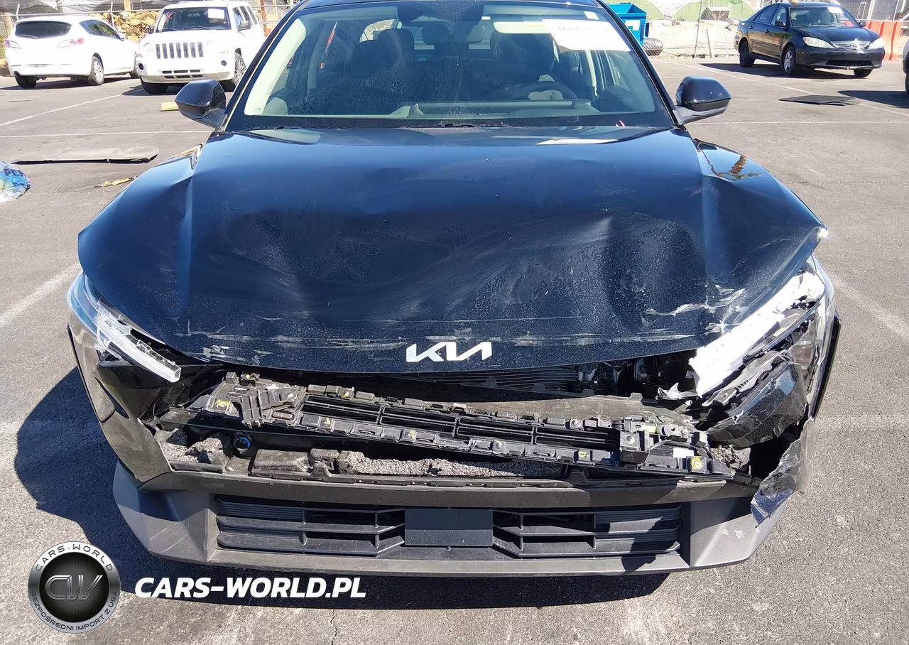 2025 Kia K4 Lxs VIN:3KPFT4DE1SE163877 - 6