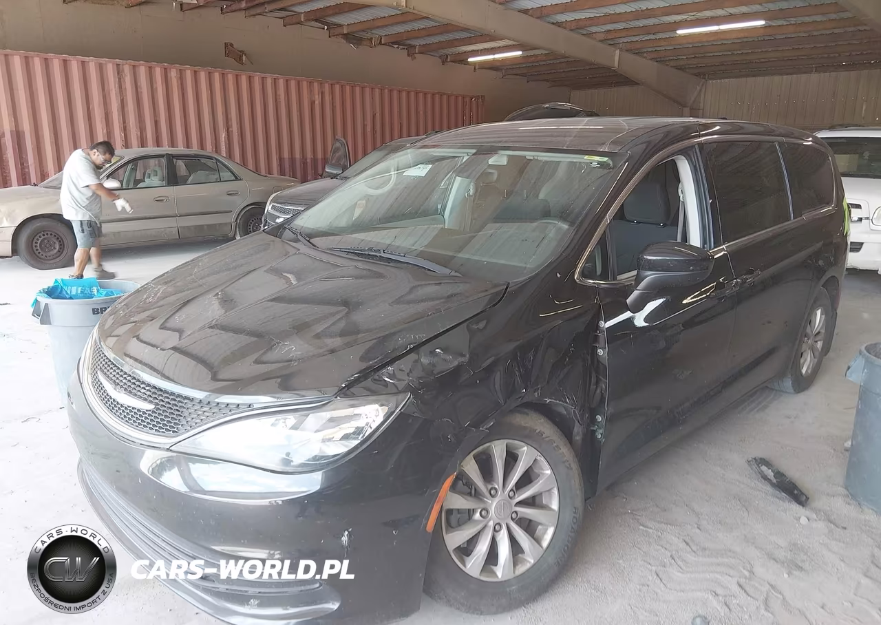 2017 Chrysler Pacifica Touring VIN:2C4RC1DG8HR508343 - 2