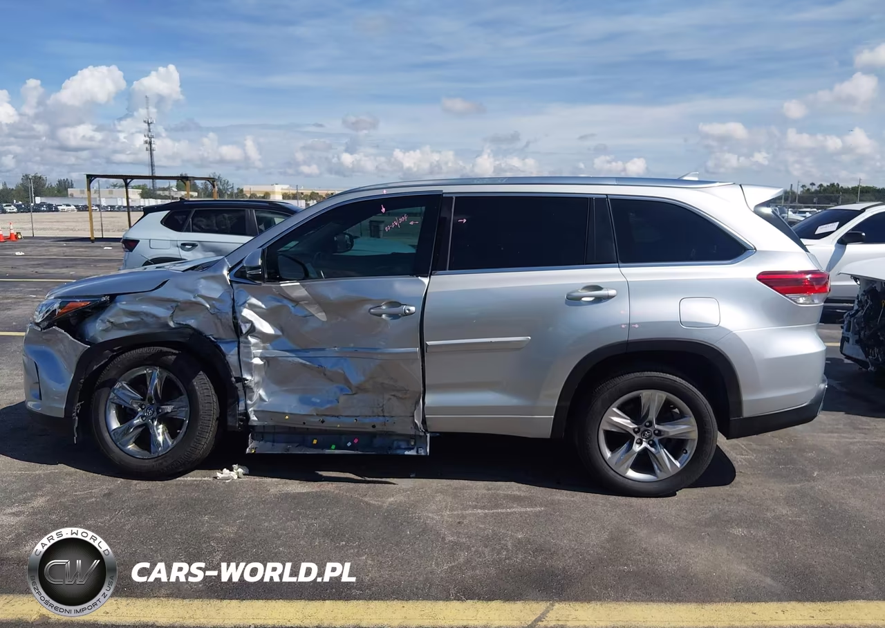 2018 Toyota Highlander Limited VIN:5TDYZRFH2JS243317 - 14