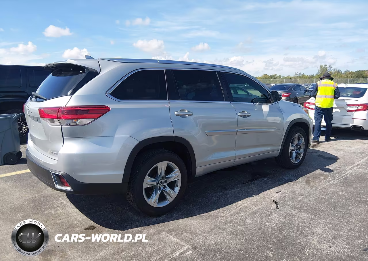 2018 Toyota Highlander Limited VIN:5TDYZRFH2JS243317 - 4