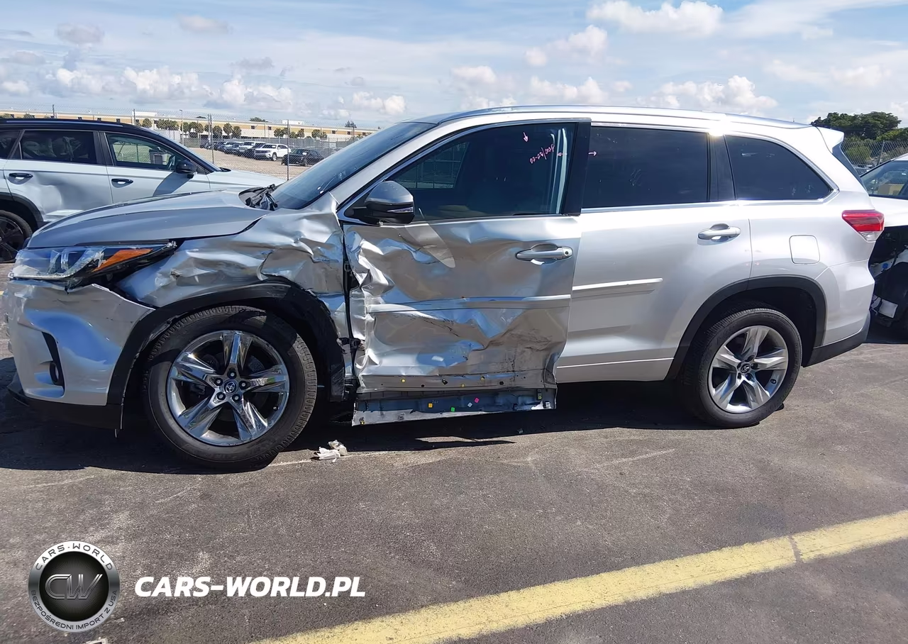 2018 Toyota Highlander Limited VIN:5TDYZRFH2JS243317 - 6