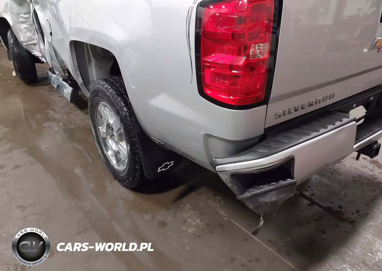 2018 Chevrolet Silverado 1500 2Lt VIN:1GCNKREC0JZ173506 - 18