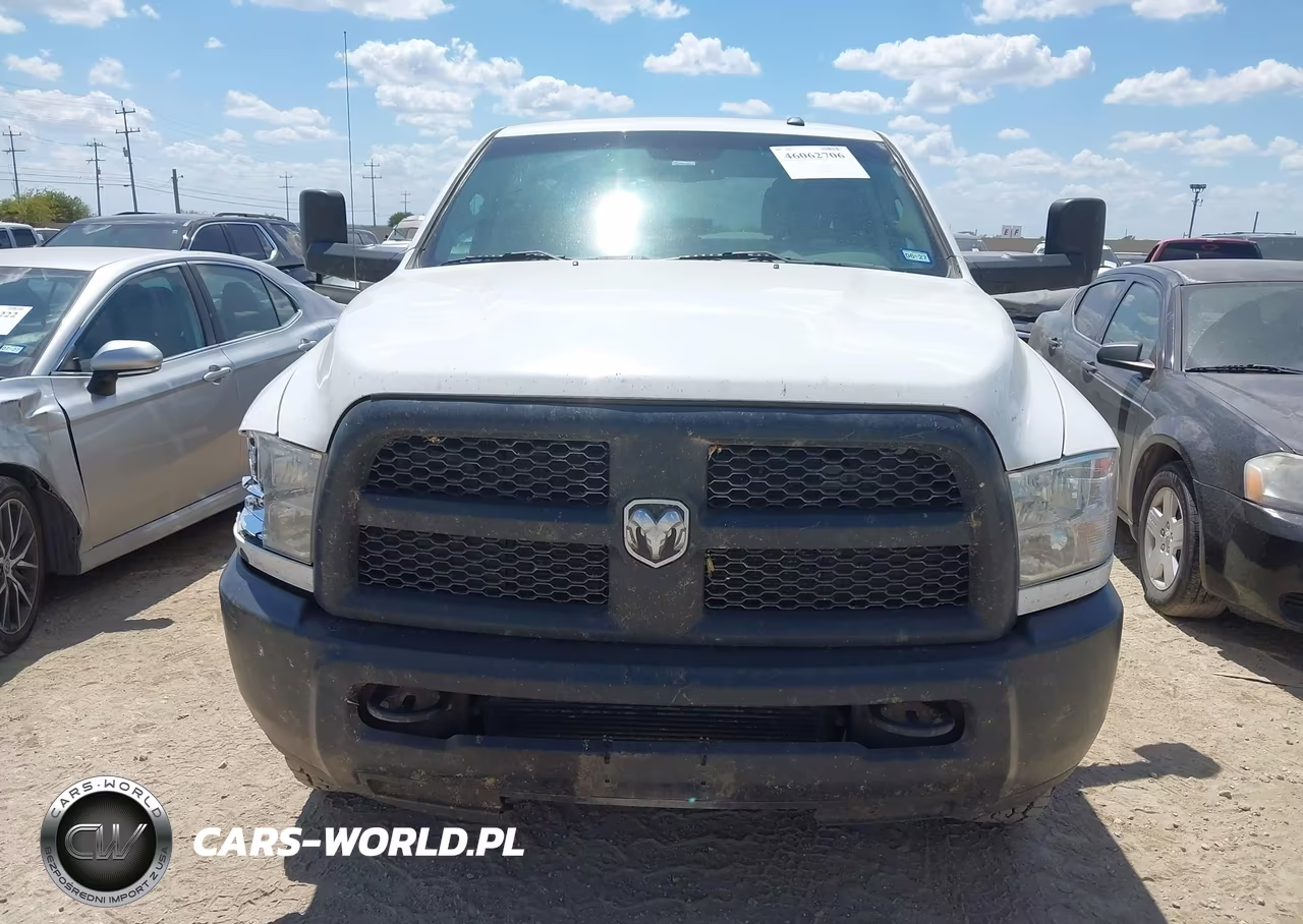 2018 Ram 2500 Tradesman 4X4 8' Box VIN:3C6UR5HL7JG365184 - 12
