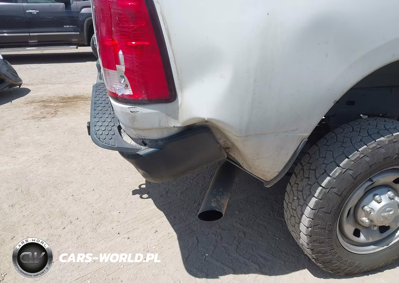 2018 Ram 2500 Tradesman 4X4 8' Box VIN:3C6UR5HL7JG365184 - 18