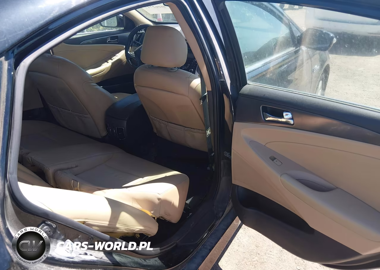 2012 Hyundai Sonata Hybrid VIN:KMHEC4A49CA030825 - 8