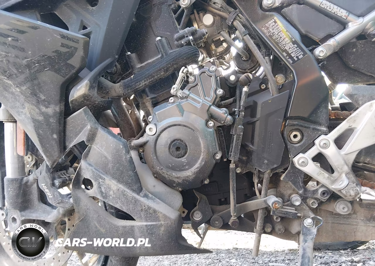 2025 Suzuki Gsx800 F VIN:JS1EM13B1S7102327 - 9