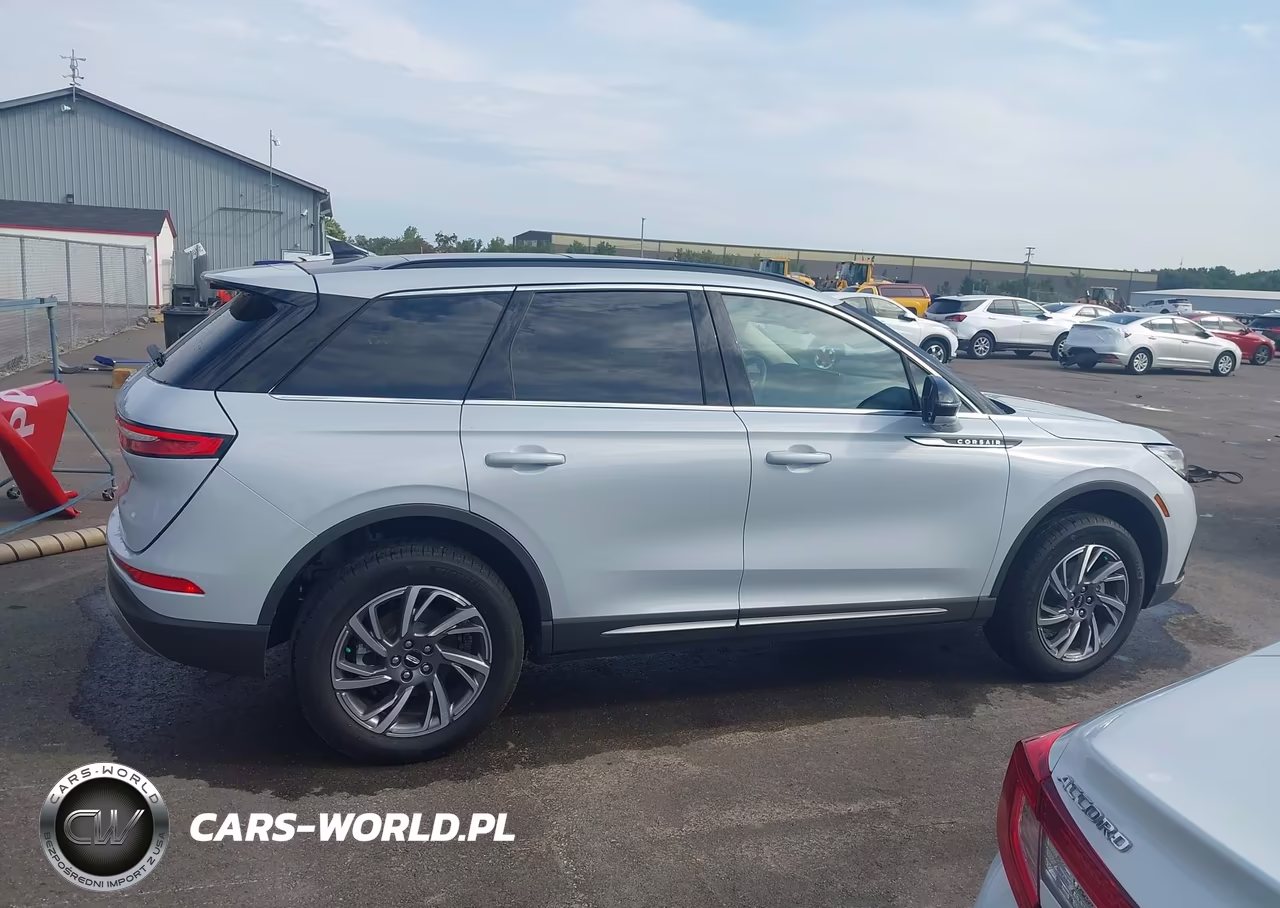 2025 Lincoln Corsair Premiere VIN:5LMCJ1DA7SUL09861 - 13