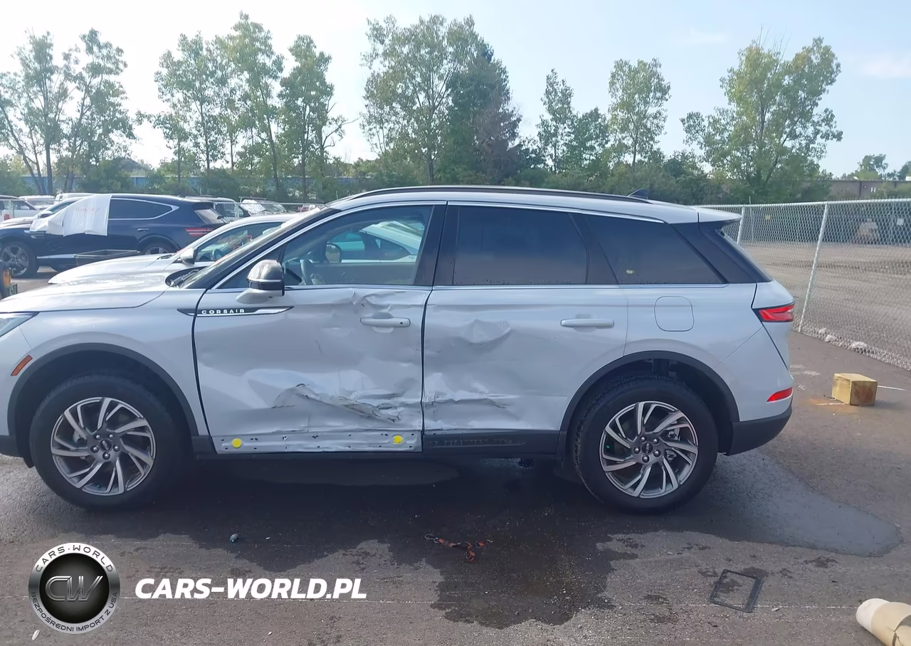 2025 Lincoln Corsair Premiere VIN:5LMCJ1DA7SUL09861 - 14
