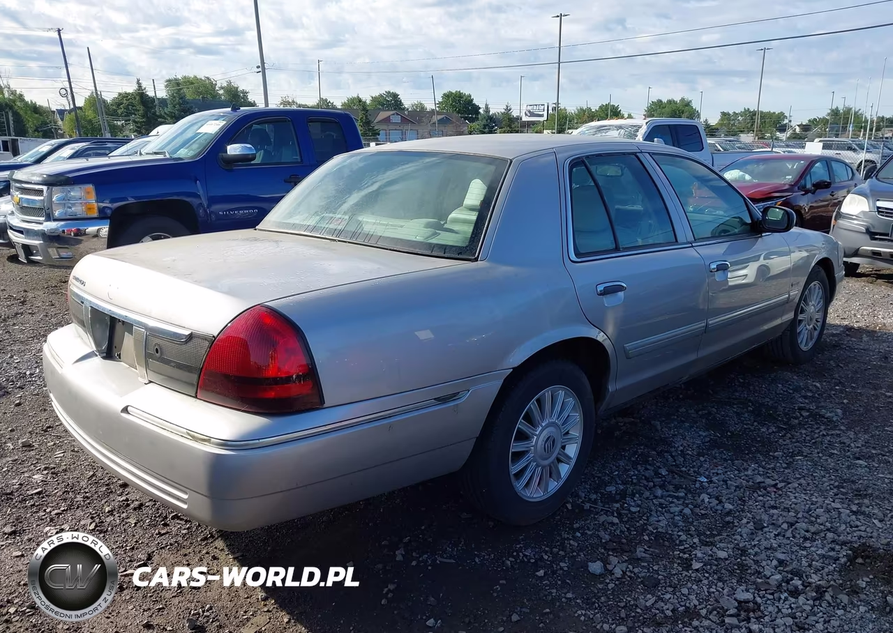 2010 Mercury Grand Marquis Ls (Fleet Only) VIN:2MEBM7FV3AX600943 - 4