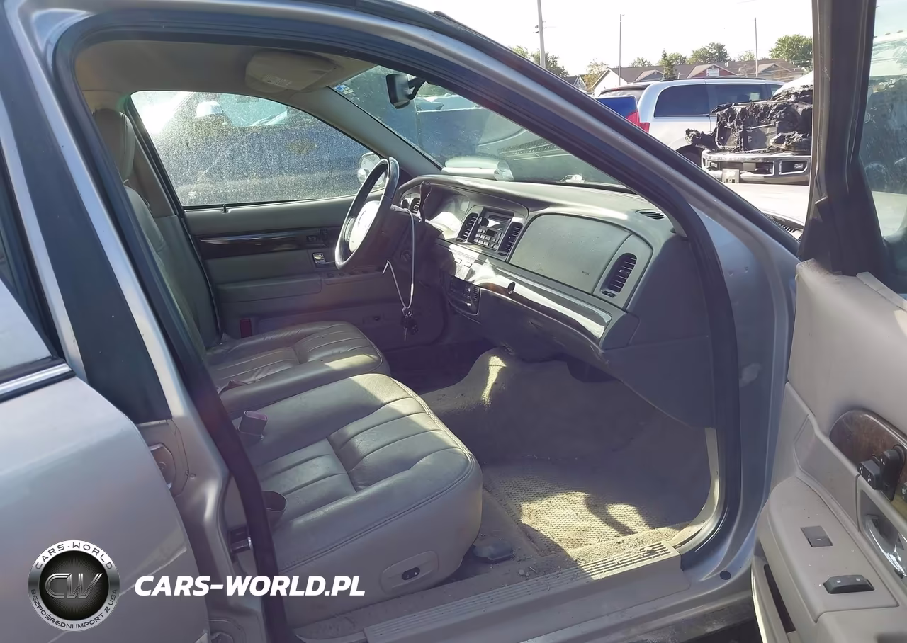 2010 Mercury Grand Marquis Ls (Fleet Only) VIN:2MEBM7FV3AX600943 - 5