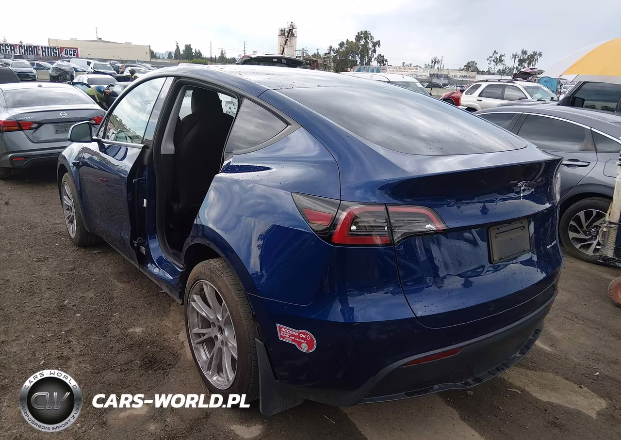2023 Tesla Model Y Awd-Long Range Dual Motor All-Wheel Drive VIN:7SAYGDEE8PF949076 - 3