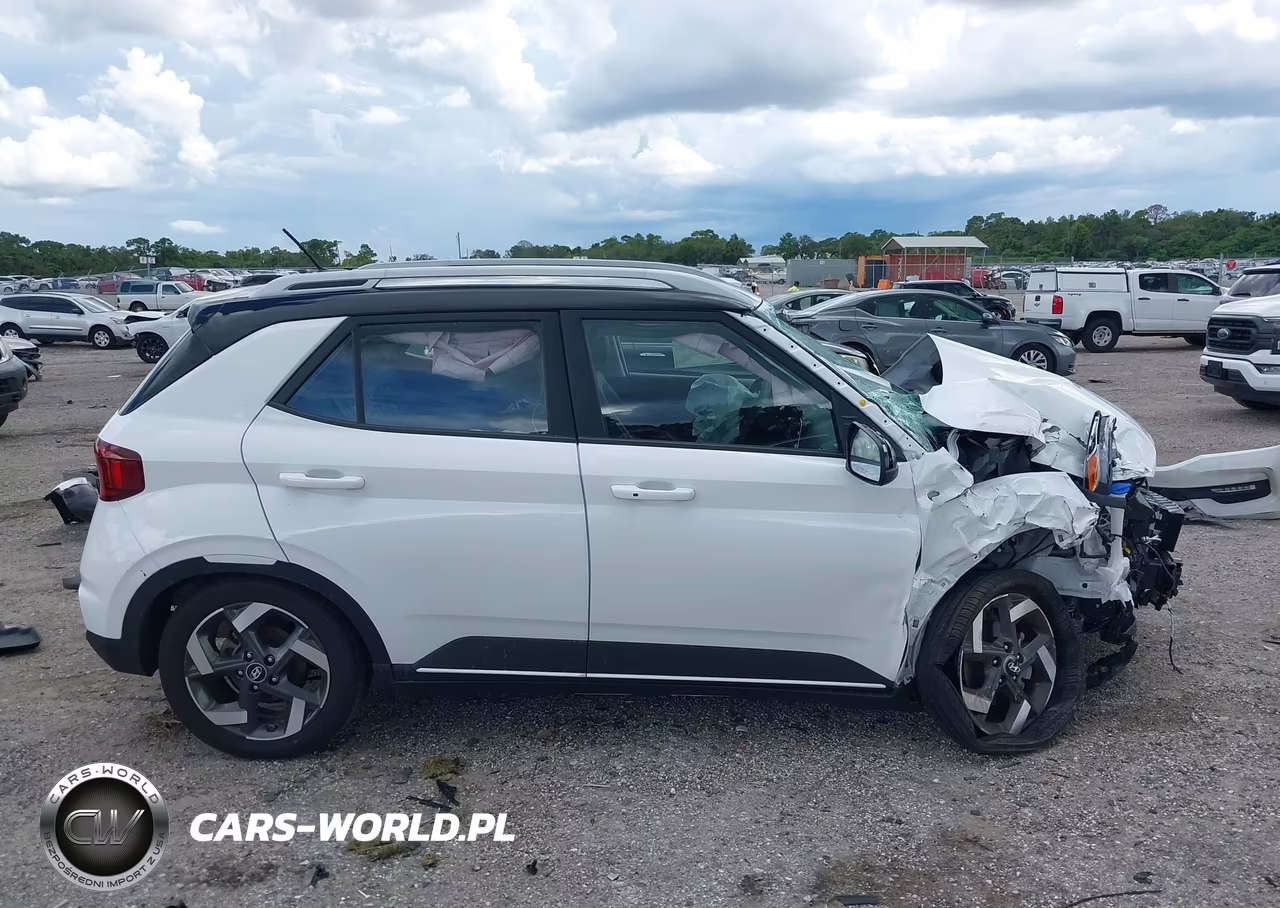 2025 Hyundai Venue Limited VIN:KMHRC8A36SU415644 - 13