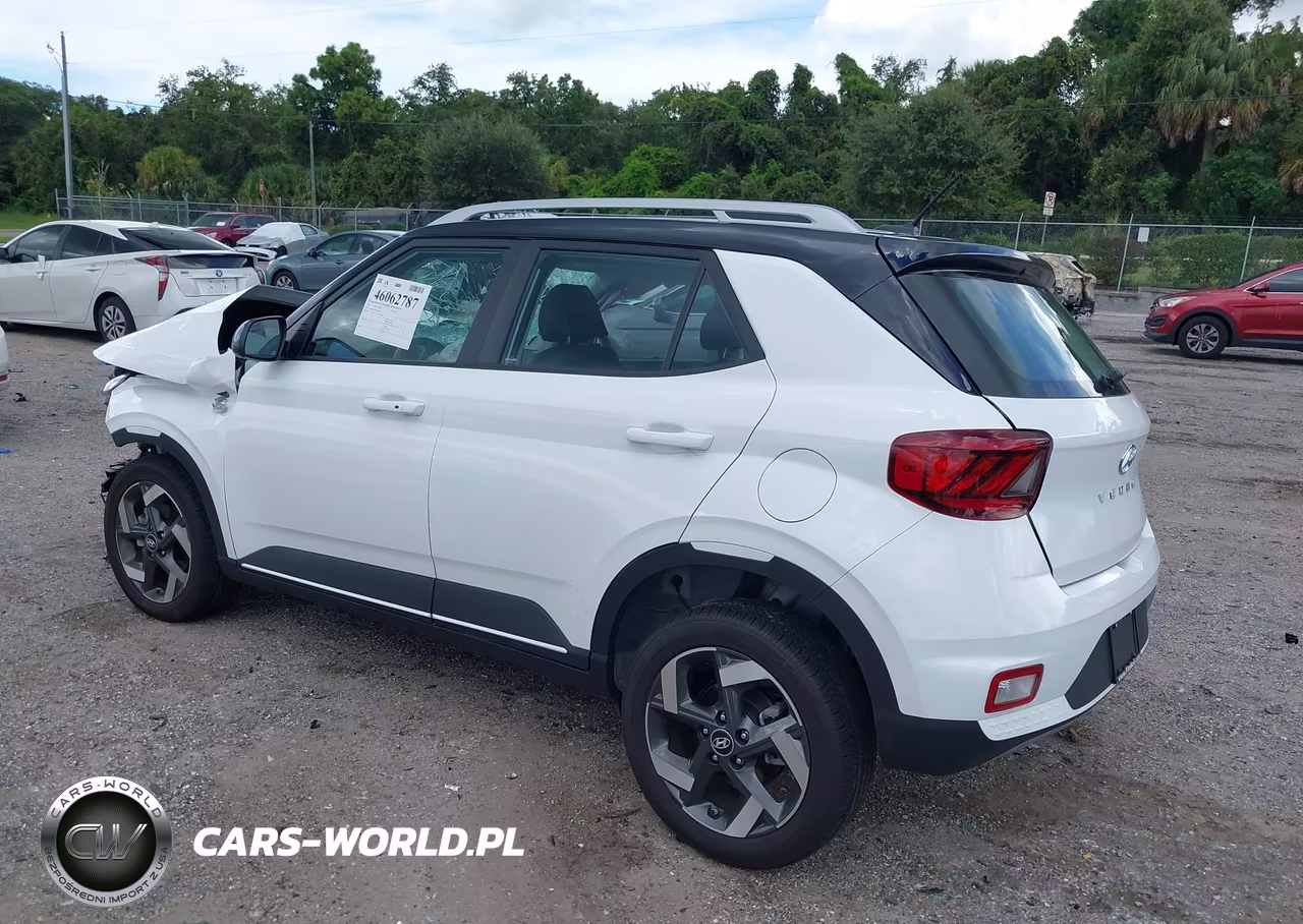 2025 Hyundai Venue Limited VIN:KMHRC8A36SU415644 - 3
