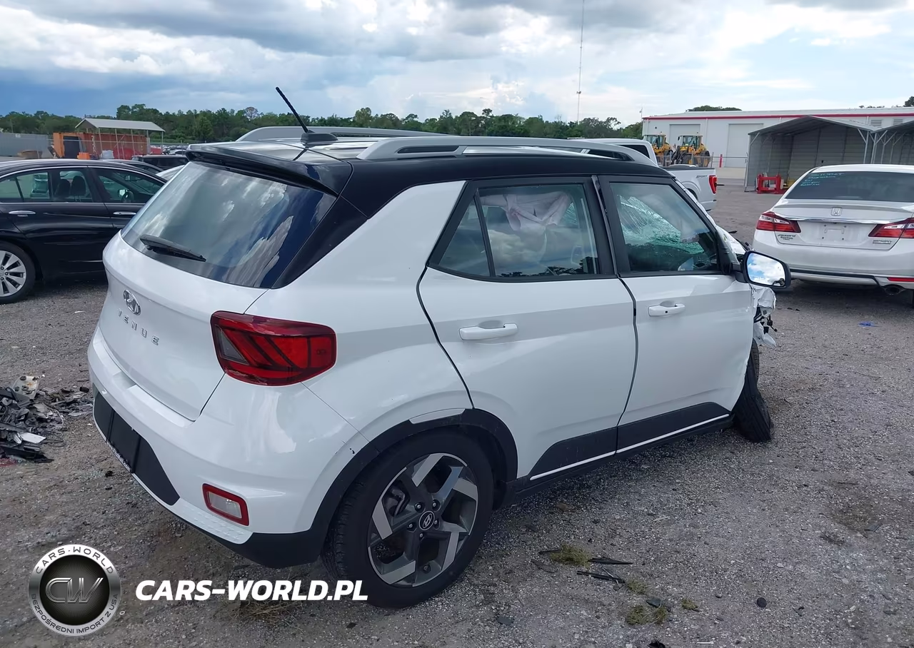 2025 Hyundai Venue Limited VIN:KMHRC8A36SU415644 - 4
