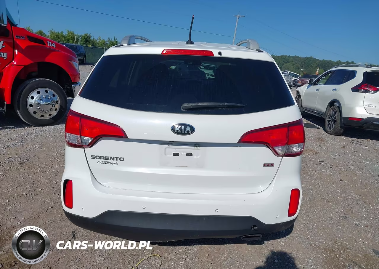 2015 Kia Sorento Lx VIN:5XYKT4A67FG639327 - 16