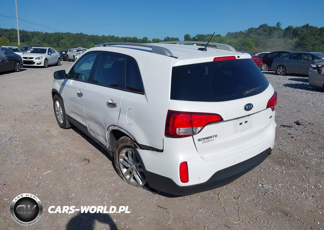 2015 Kia Sorento Lx VIN:5XYKT4A67FG639327 - 3