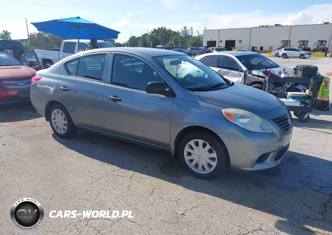 2012 Nissan Versa 1.6 S