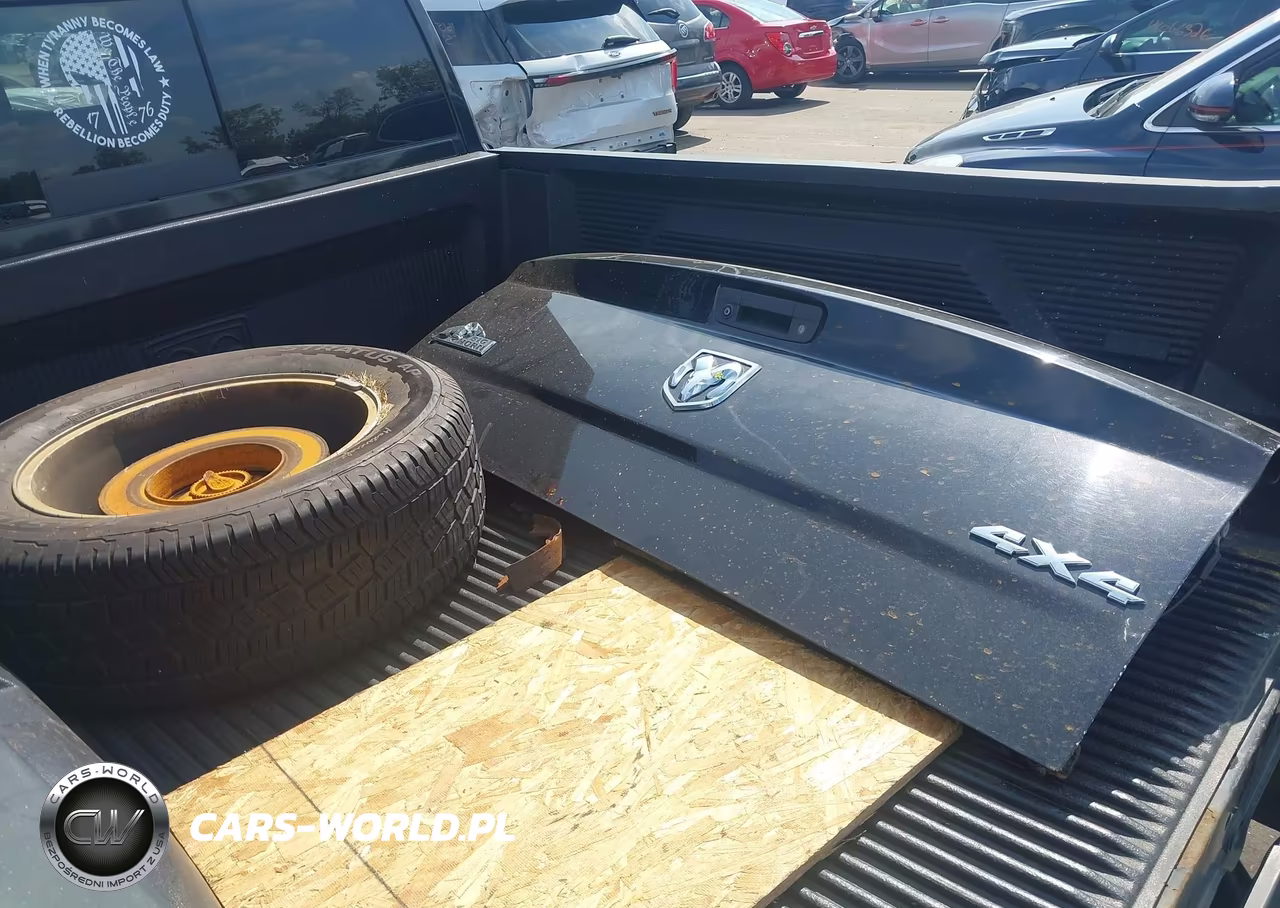 2018 Ram 1500 Big Horn 4X4 6'4 Box VIN:1C6RR7GT7JS144390 - 12