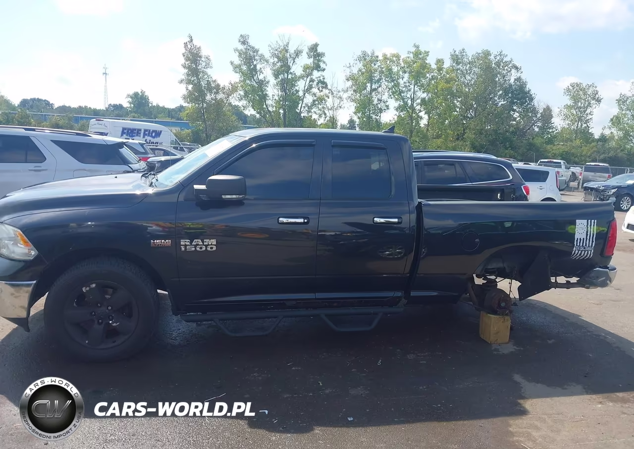 2018 Ram 1500 Big Horn 4X4 6'4 Box VIN:1C6RR7GT7JS144390 - 15