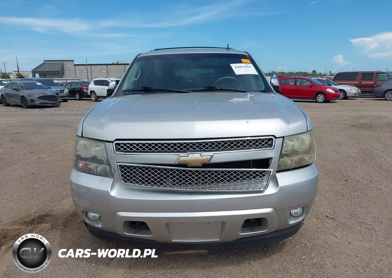 2011 Chevrolet Tahoe Ltz VIN:1GNSCCE09BR267539 - 12