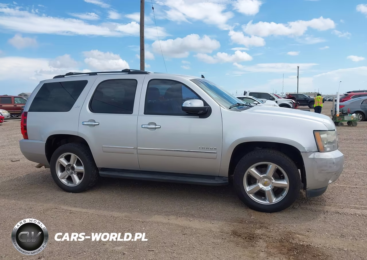 2011 Chevrolet Tahoe Ltz VIN:1GNSCCE09BR267539 - 13
