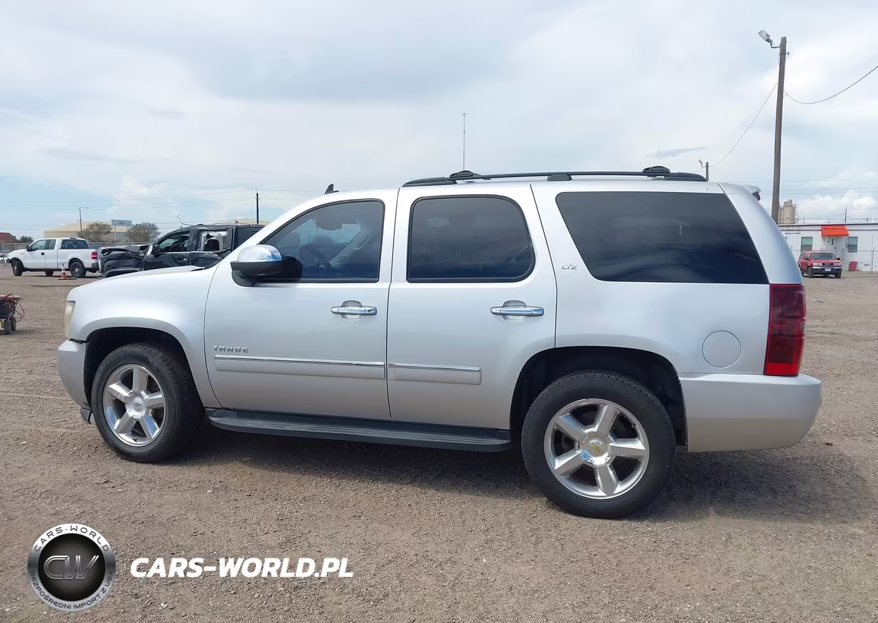 2011 Chevrolet Tahoe Ltz VIN:1GNSCCE09BR267539 - 14