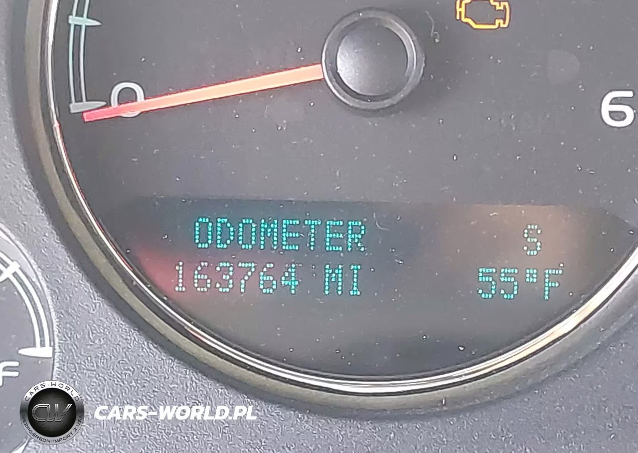 2011 Chevrolet Tahoe Ltz VIN:1GNSCCE09BR267539 - 15