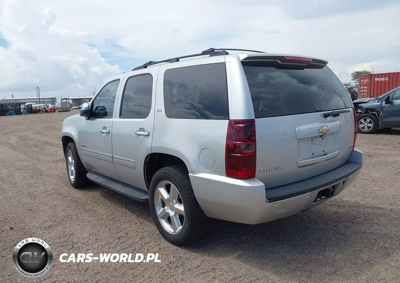 2011 Chevrolet Tahoe Ltz VIN:1GNSCCE09BR267539 - 3