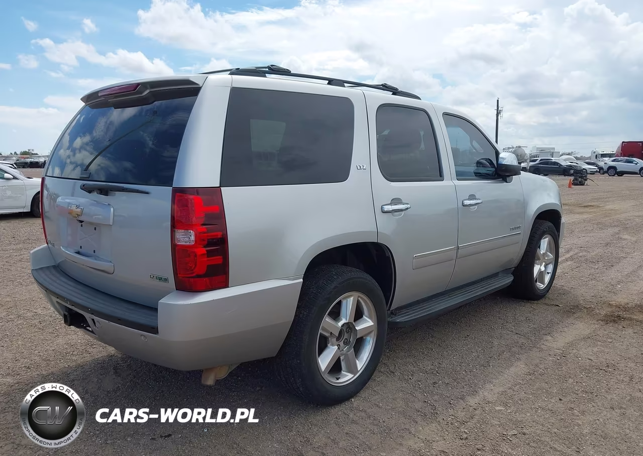2011 Chevrolet Tahoe Ltz VIN:1GNSCCE09BR267539 - 4