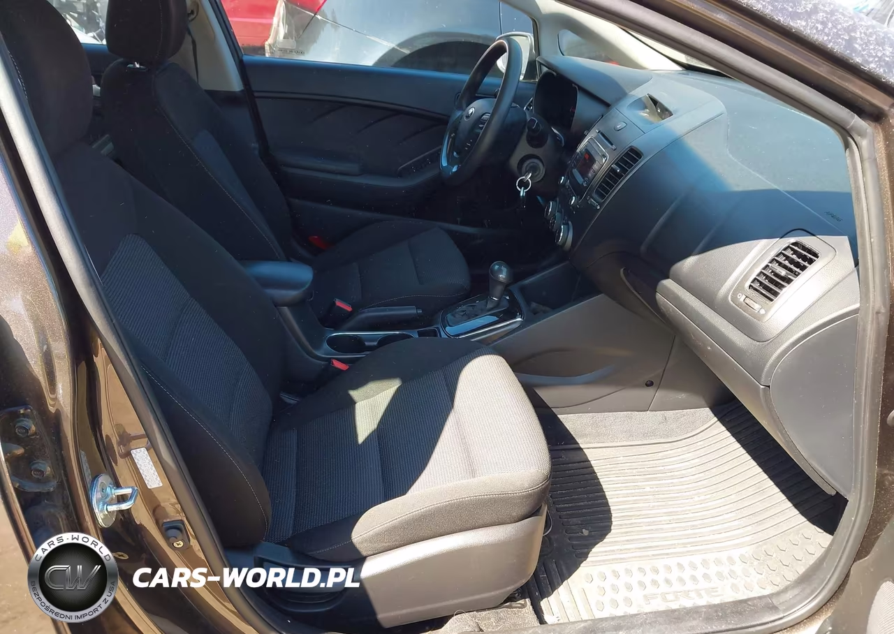 2017 Kia Forte Lx VIN:3KPFK4A78HE072428 - 5