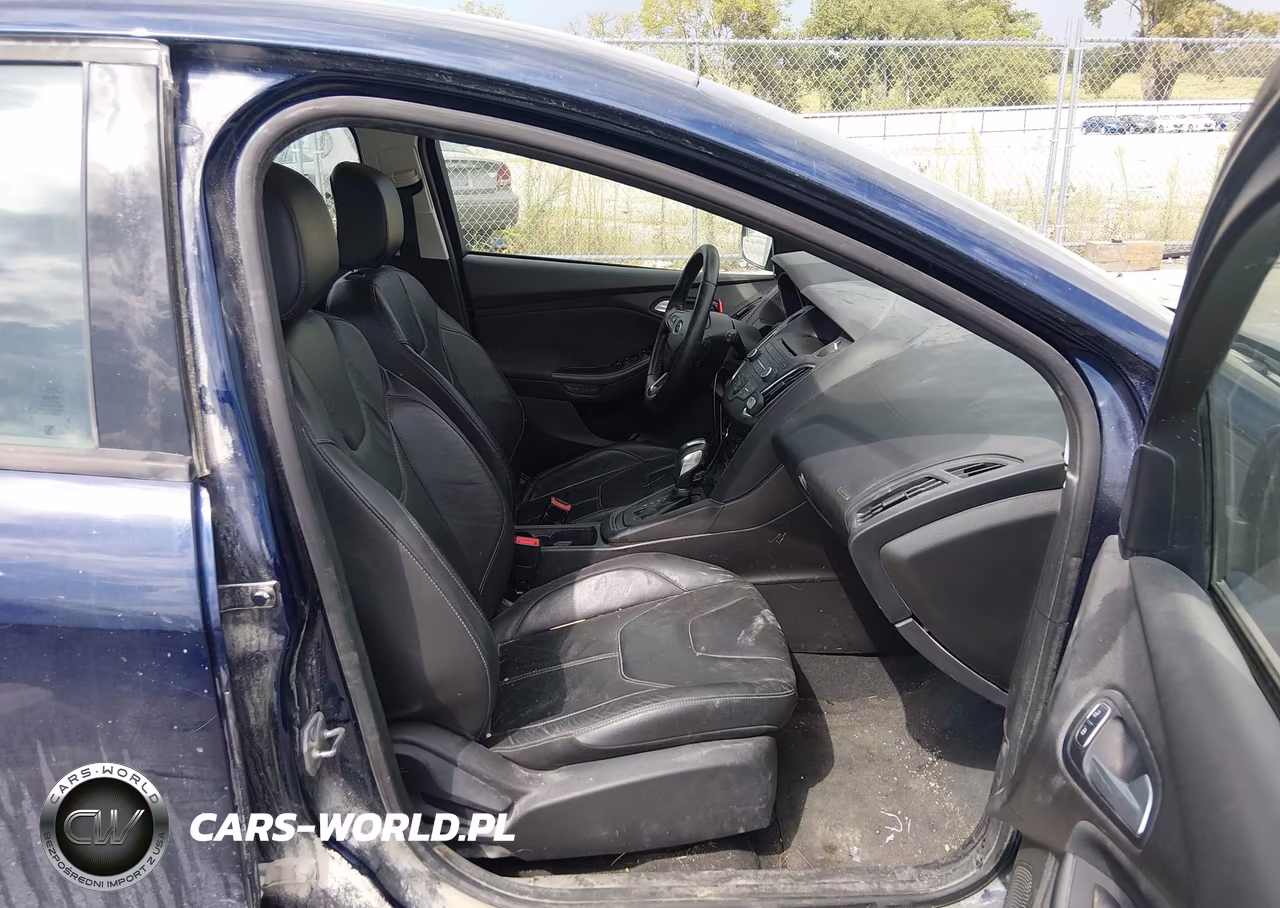 2016 Ford Focus Se VIN:1FADP3K28GL388560 - 5