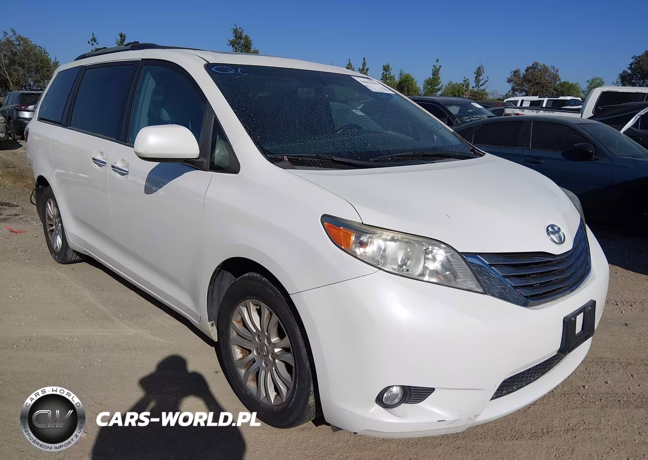2017 Toyota Sienna Xle 8 Passenger
