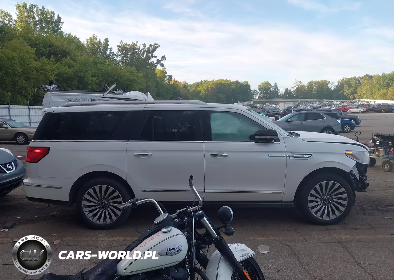 2018 Lincoln Navigator L Reserve VIN:5LMJJ3LT9JEL09939 - 13