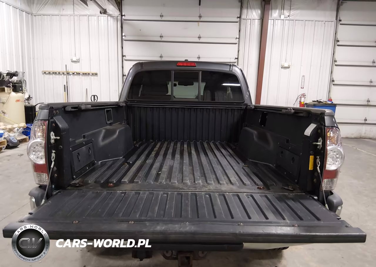 2010 Toyota Tacoma Base V6 VIN:5TEUU4EN5AZ684093 - 17