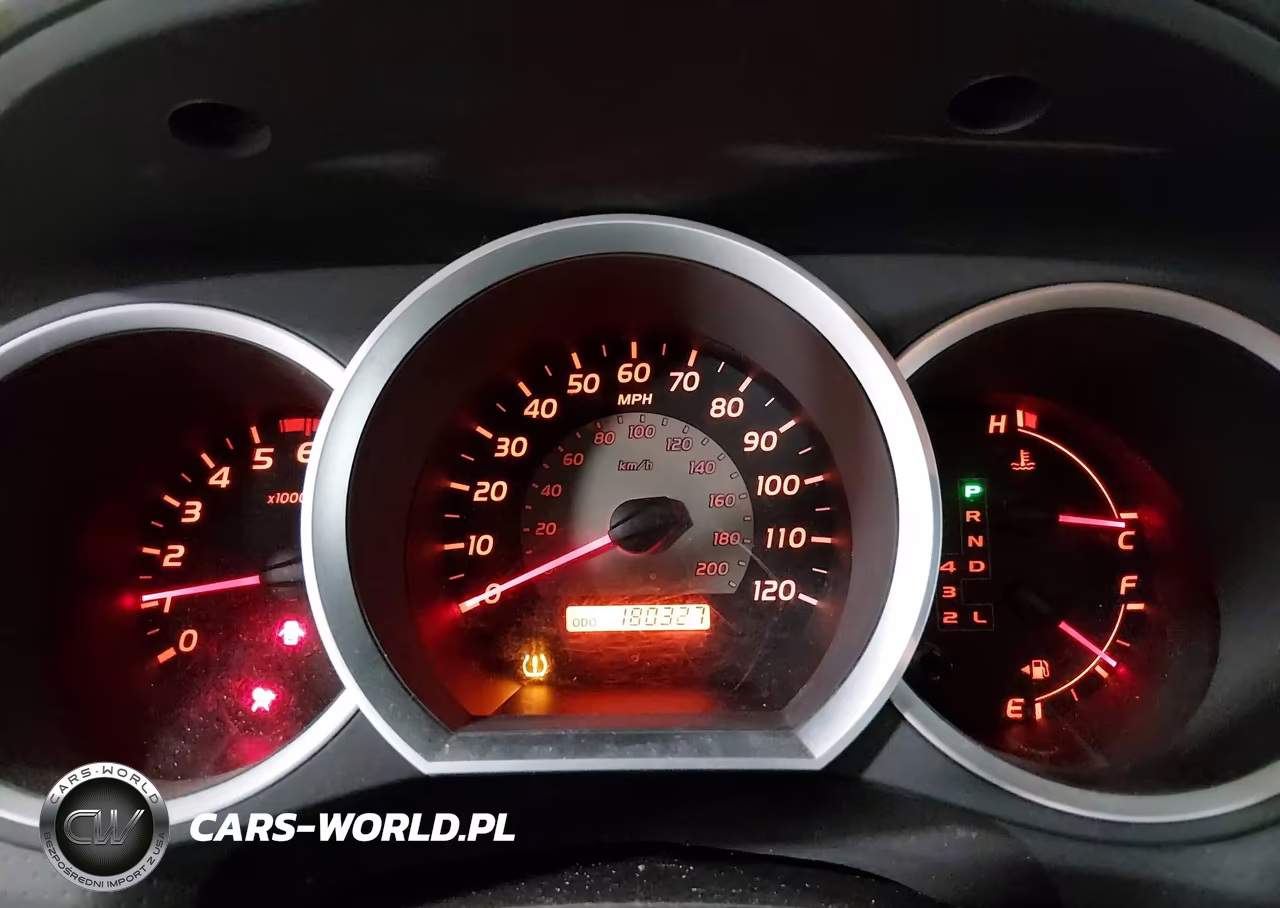 2010 Toyota Tacoma Base V6 VIN:5TEUU4EN5AZ684093 - 7