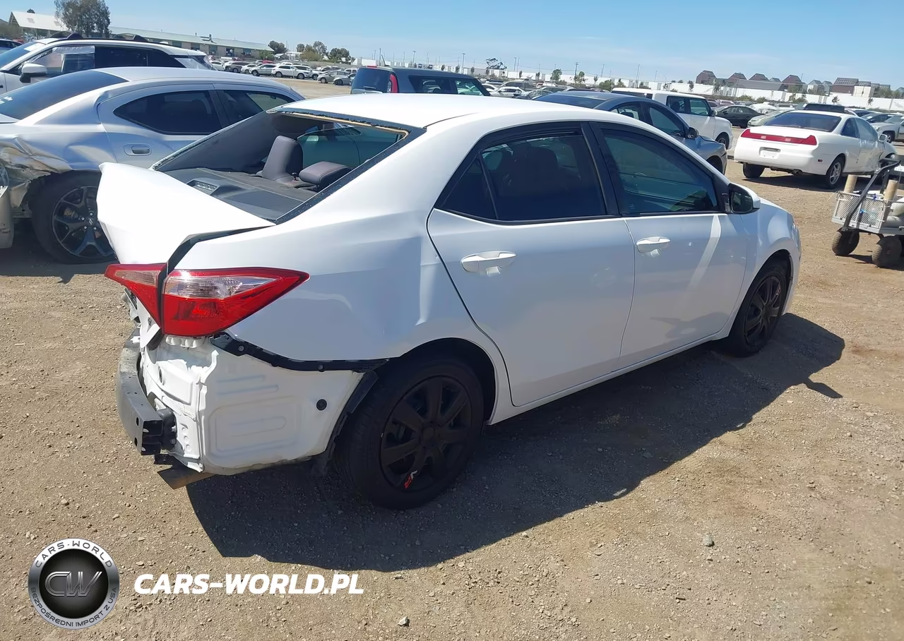2017 Toyota Corolla Le VIN:2T1BURHE9HC925539 - 4