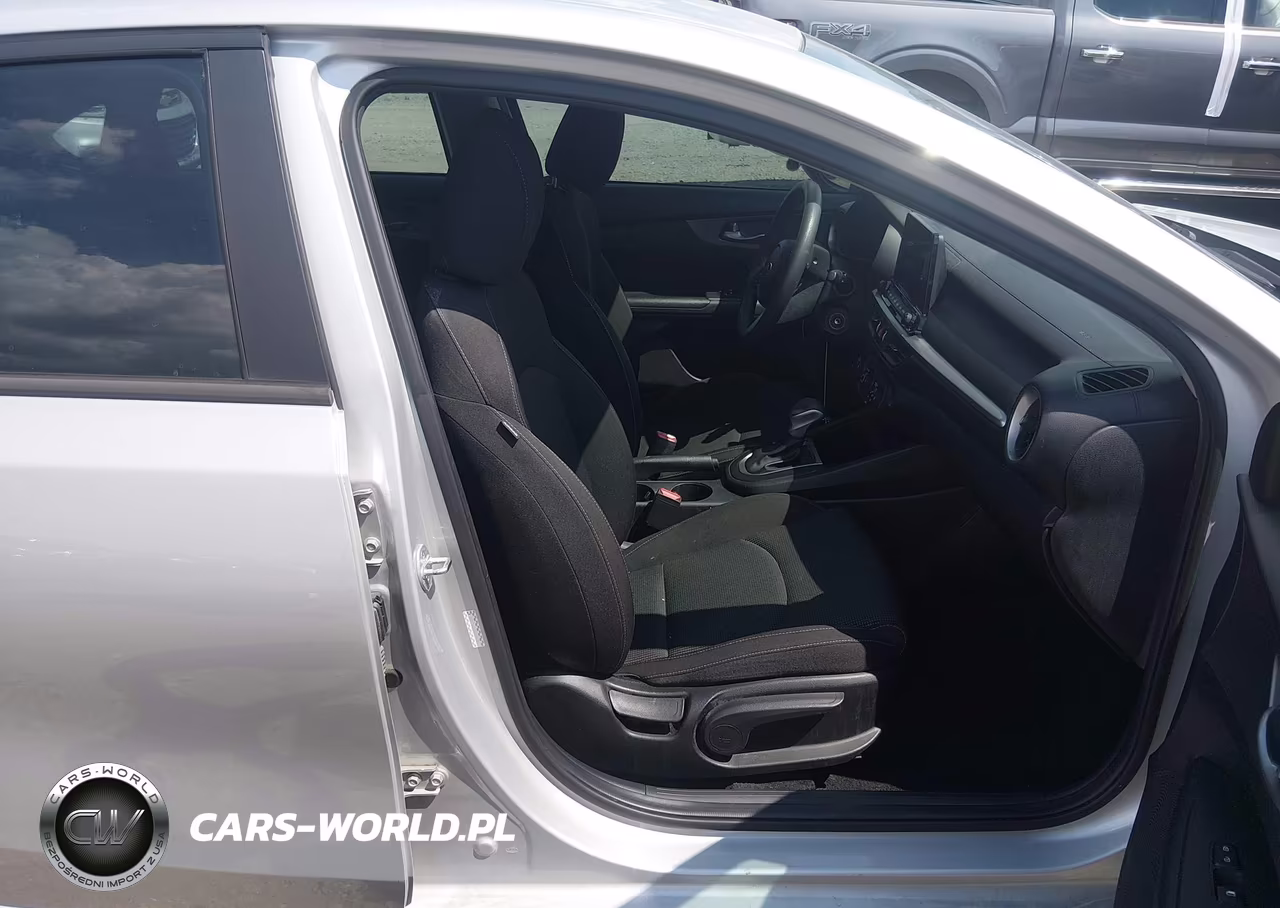 2021 Kia Forte Lxs VIN:3KPF24AD0ME308845 - 5