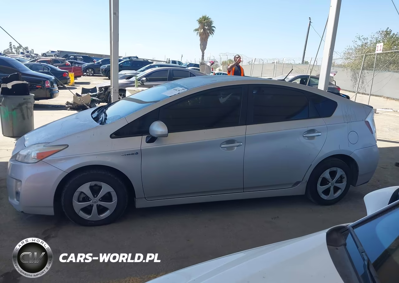 2010 Toyota Prius Iii VIN:JTDKN3DU7A0108951 - 14